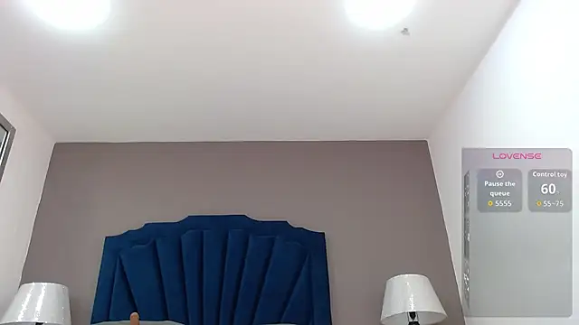 KatiaFosterr online show from November 6, 2025, 12:42 pm