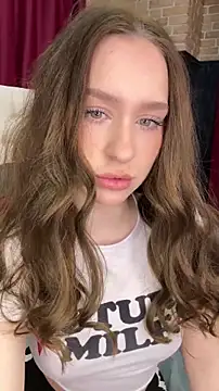 Jackie White  online show from December 5, 2025, 2:43 am