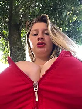 Snapshot of aurora_coldd chatting on February 9, 2026, 10:30 pm aurora coldd online show from February 9, 2026, 10:30 pm