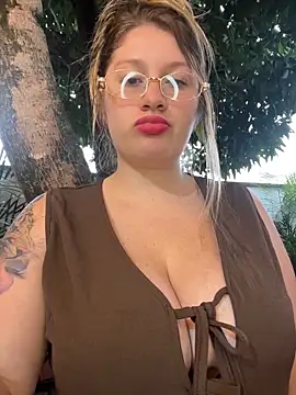 Snapshot of aurora_coldd chatting on June 3, 2026, 10:36 pm aurora coldd online show from June 3, 2026, 10:36 pm