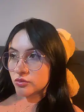 Snapshot of ValentinaOrtiz3 chatting on November 8, 2025, 1:53 am ValentinaOrtiz3 online show from November 8, 2025, 1:53 am