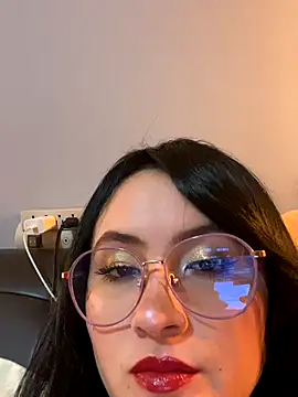 Snapshot of ValentinaOrtiz3 chatting on December 2, 2025, 1:50 am ValentinaOrtiz3 online show from December 2, 2025, 1:50 am