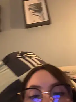 ValentinaOrtiz3 online show from May 16, 2026, 2:54 am