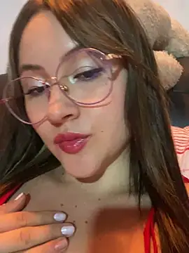 Snapshot of ValentinaOrtiz3 chatting on February 27, 2025, 2:14 am ValentinaOrtiz3 online show from February 27, 2025, 2:14 am
