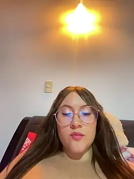 Snapshot of ValentinaOrtiz3 chatting on February 24, 2025, 3:55 am ValentinaOrtiz3 online show from February 24, 2025, 3:55 am