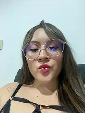 Snapshot of ValentinaOrtiz3 chatting on February 24, 2025, 11:52 pm ValentinaOrtiz3 online show from February 24, 2025, 11:52 pm