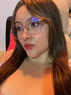 Snapshot of ValentinaOrtiz3 chatting on March 5, 2025, 1:52 am ValentinaOrtiz3 online show from March 5, 2025, 1:52 am