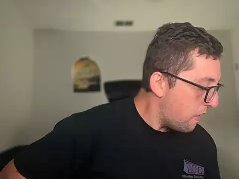 Milflover96 online show from September 9, 2025, 11:58 pm