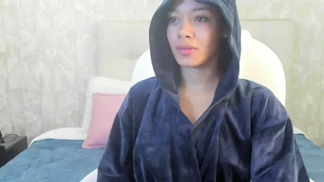 sara sharma  online show from October 22, 2025, 4:39 pm