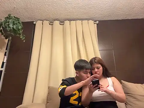 Snapshot of HotBunnyy chatting on February 9, 2025, 6:33 am HotBunnyy online show from February 9, 2025, 6:33 am