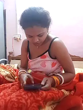 Snapshot of Hot_couple493 chatting on February 25, 2025, 8:32 pm Hot couple493 online show from February 25, 2025, 8:32 pm