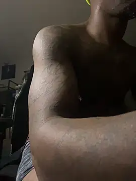 FreakServant100 online show from December 17, 2025, 10:42 am