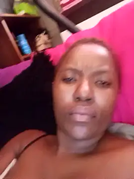 Snapshot of Coco_Nile chatting on February 24, 2025, 11:43 am Coco Nile online show from February 24, 2025, 11:43 am