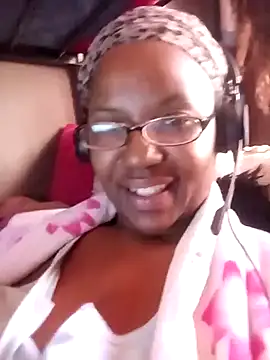 Snapshot of Coco_Nile chatting on September 26, 2025, 10:44 am Coco Nile online show from September 26, 2025, 10:44 am