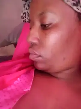 Snapshot of Coco_Nile chatting on February 24, 2025, 4:38 am Coco Nile online show from February 24, 2025, 4:38 am