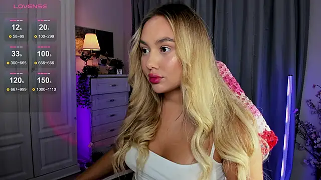 Snapshot of _Loneve__ chatting on November 8, 2025, 3:15 pm Loneve online show from November 8, 2025, 3:15 pm