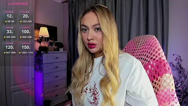 Snapshot of _Loneve__ chatting on November 9, 2025, 3:27 pm Loneve online show from November 9, 2025, 3:27 pm