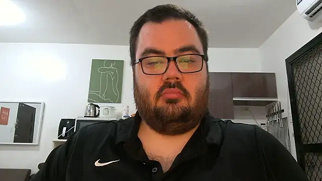 alexxxbear online show from February 11, 2025, 9:35 pm