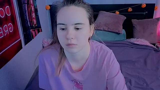 Lika 0ne online show from November 28, 2025, 10:15 am