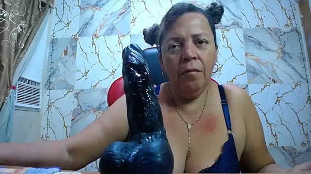 Snapshot of alina_maturehot chatting on May 18, 2026, 7:13 am alina maturehot online show from May 18, 2026, 7:13 am