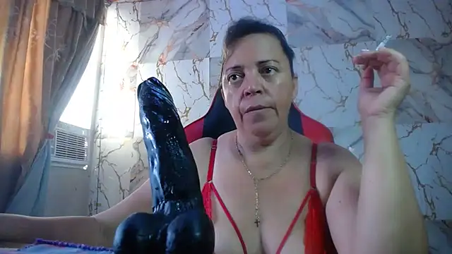Snapshot of alina_maturehot chatting on May 15, 2026, 9:35 pm alina maturehot online show from May 15, 2026, 9:35 pm