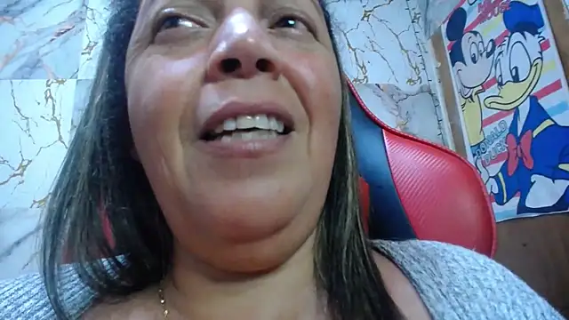 Snapshot of alina_maturehot chatting on April 18, 2026, 9:55 am alina maturehot online show from April 18, 2026, 9:55 am