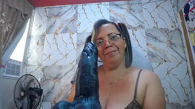 Snapshot of alina_maturehot chatting on March 29, 2026, 9:05 pm alina maturehot online show from March 29, 2026, 9:05 pm