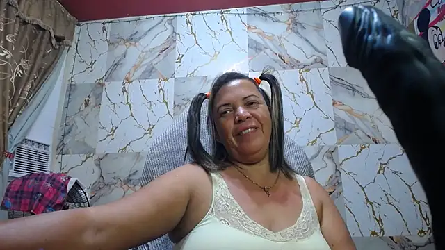 Snapshot of alina_maturehot chatting on April 6, 2026, 7:09 am alina maturehot online show from April 6, 2026, 7:09 am