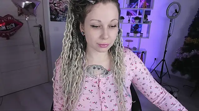 HoneySallyMoore online show from November 14, 2025, 11:08 pm