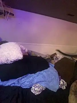 favoritestepsis online show from December 1, 2025, 2:40 pm