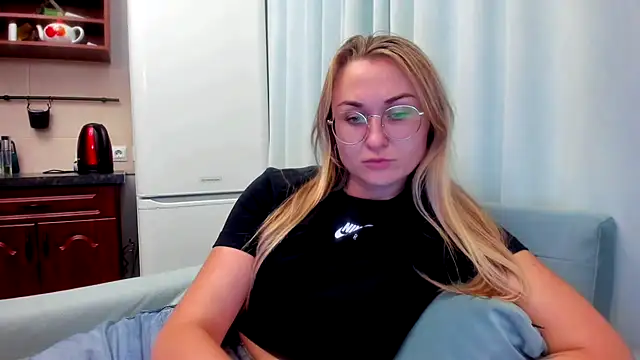 your Goddess Eva online show from September 15, 2025, 7:03 pm