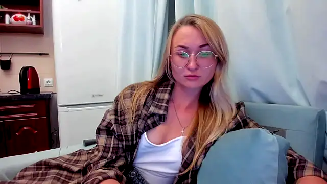 your Goddess Eva online show from September 11, 2025, 7:25 pm