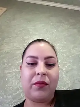 Snapshot of Greta_Tamar chatting on October 14, 2025, 6:58 am Greta Tamar online show from October 14, 2025, 6:58 am