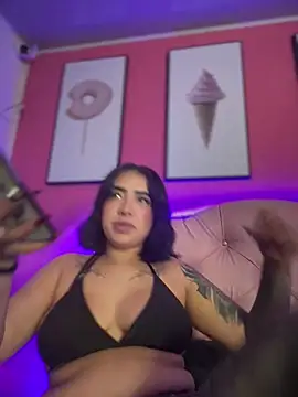 Scarlett-LS online show from November 9, 2025, 2:04 am