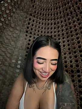 Scarlett-LS online show from October 2, 2025, 1:20 am