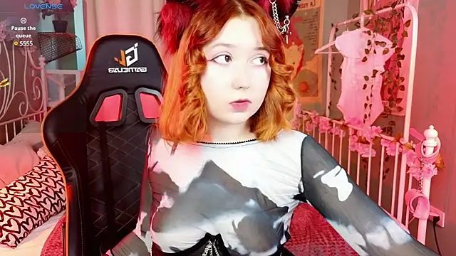 MizukiNoYoru online show from March 9, 2025, 5:55 am