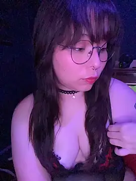 Snapshot of Solo_yoss chatting on April 20, 2026, 6:38 am Solo yoss online show from April 20, 2026, 6:38 am