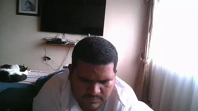 Snapshot of oscarshow24 chatting on February 16, 2026, 9:13 pm oscarshow24 online show from February 16, 2026, 9:13 pm
