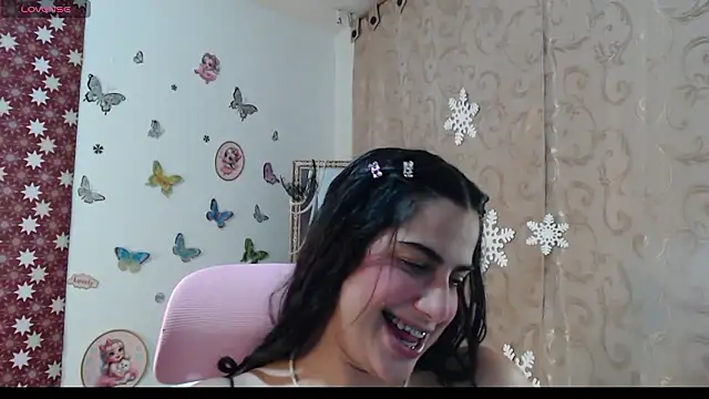 Snapshot of Hanna_latinaa chatting on January 11, 2026, 4:19 am Hanna latinaa online show from January 11, 2026, 4:19 am