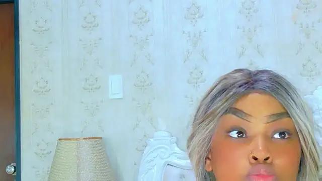 TianahGlow online show from February 3, 2026, 8:25 pm