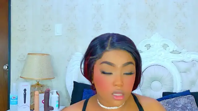 TianahGlow online show from February 18, 2026, 5:20 pm