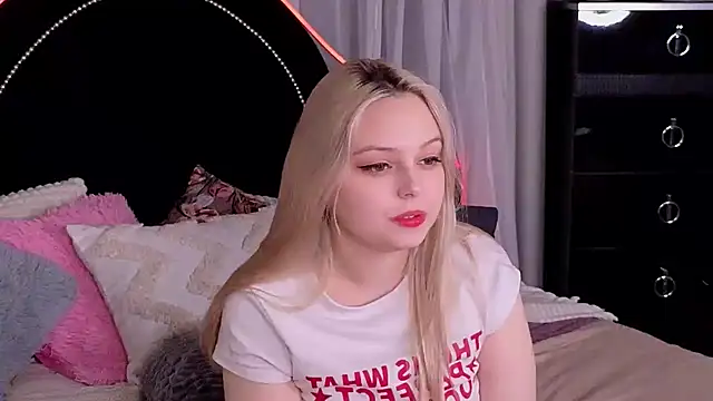 CLAIRE VOGT online show from March 20, 2025, 4:53 pm