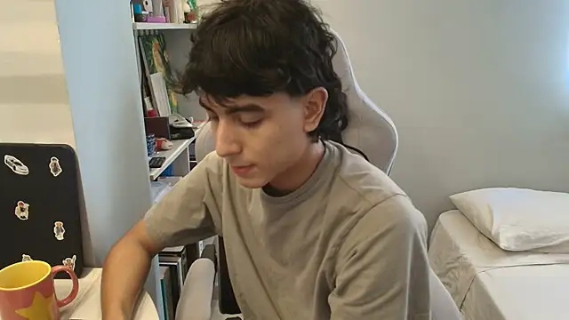 salvatore montt online show from October 17, 2025, 9:16 pm