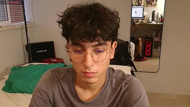 salvatore montt online show from March 14, 2025, 11:22 pm