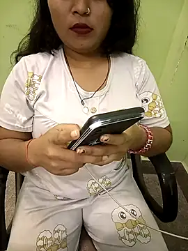 Snapshot of KEEP879_346 chatting on November 30, 2025, 3:24 pm KEEP879 346 online show from November 30, 2025, 3:24 pm