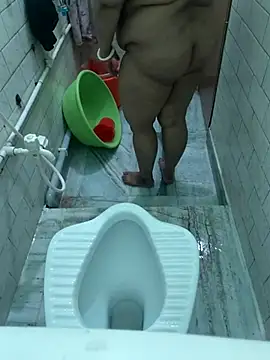 Snapshot of Lizza_boudi chatting on September 12, 2025, 8:58 am Lizza boudi online show from September 12, 2025, 8:58 am