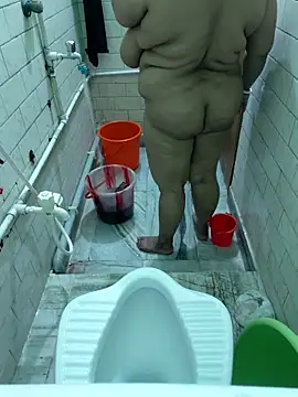 Snapshot of Lizza_boudi chatting on September 24, 2025, 7:26 am Lizza boudi online show from September 24, 2025, 7:26 am