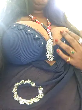 SX-JUHI online show from October 4, 2025, 1:56 pm