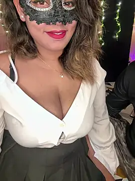 WifyHubby 38 online show from March 22, 2025, 6:47 pm