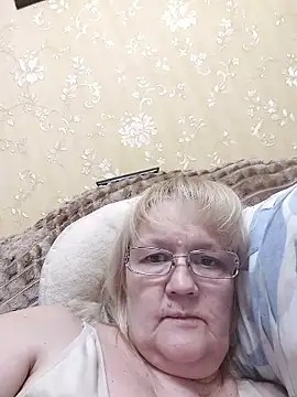 Snapshot of Violet5364 chatting on January 12, 2026, 9:20 pm Violet5364 online show from January 12, 2026, 9:20 pm